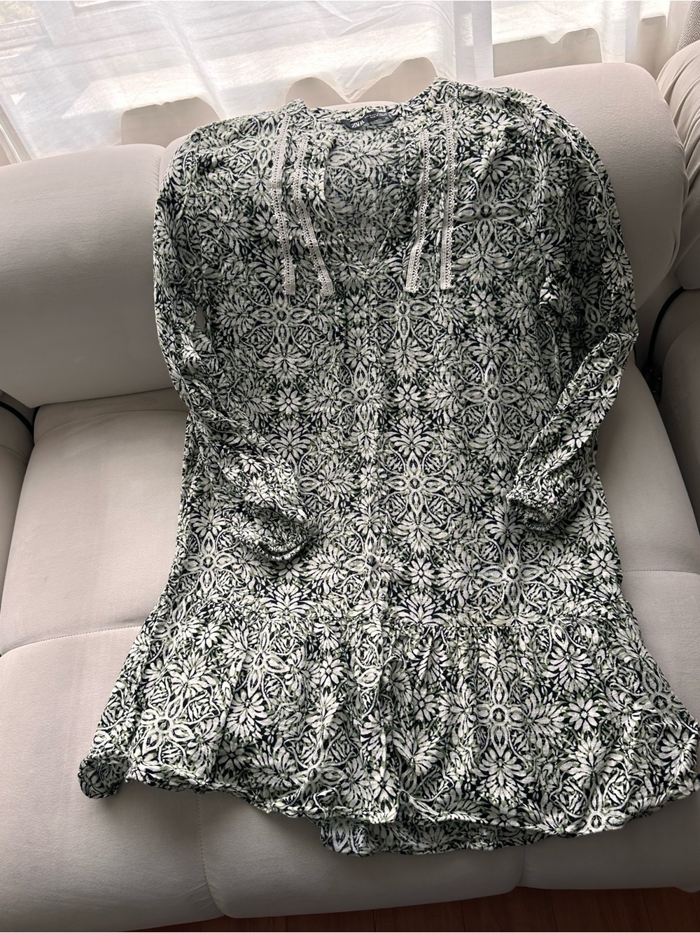 Zara Black, Green & White Floral V-Neck Top